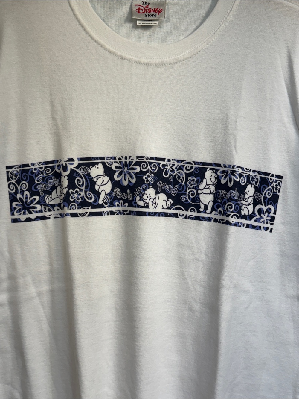 VTG Disney Whinny the Pooh 90’s Hawaiian Island Banner Design